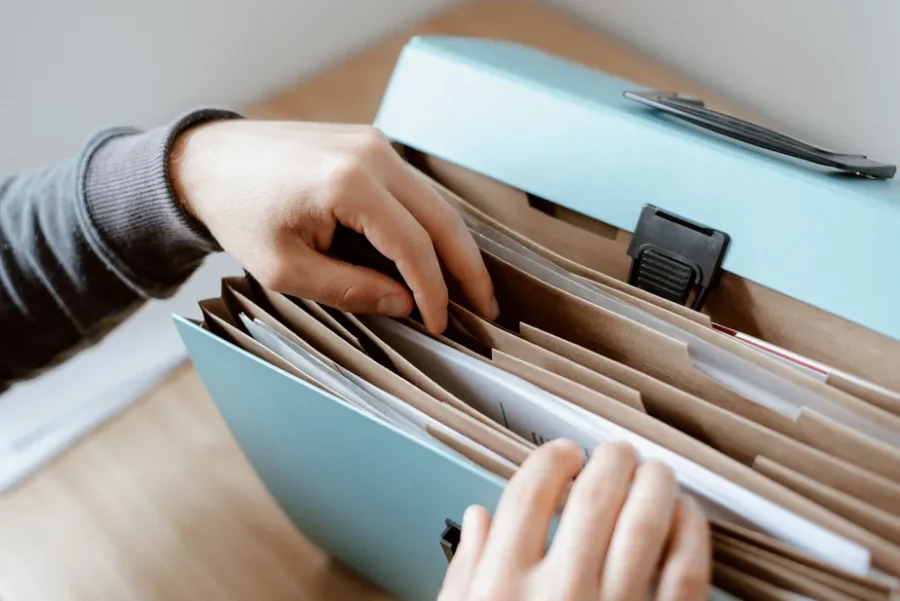 Como organizar seus documentos pessoais para evitar problemas futuros